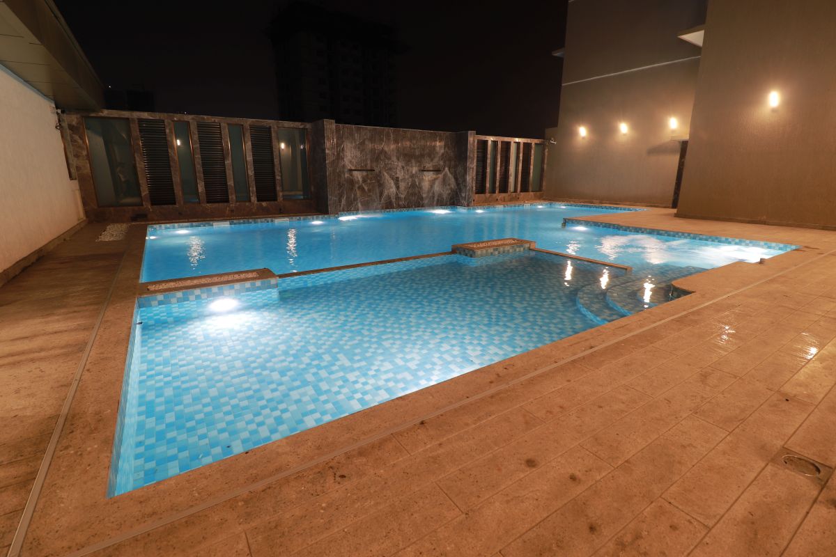 Men's & Kid's Swimming Pool